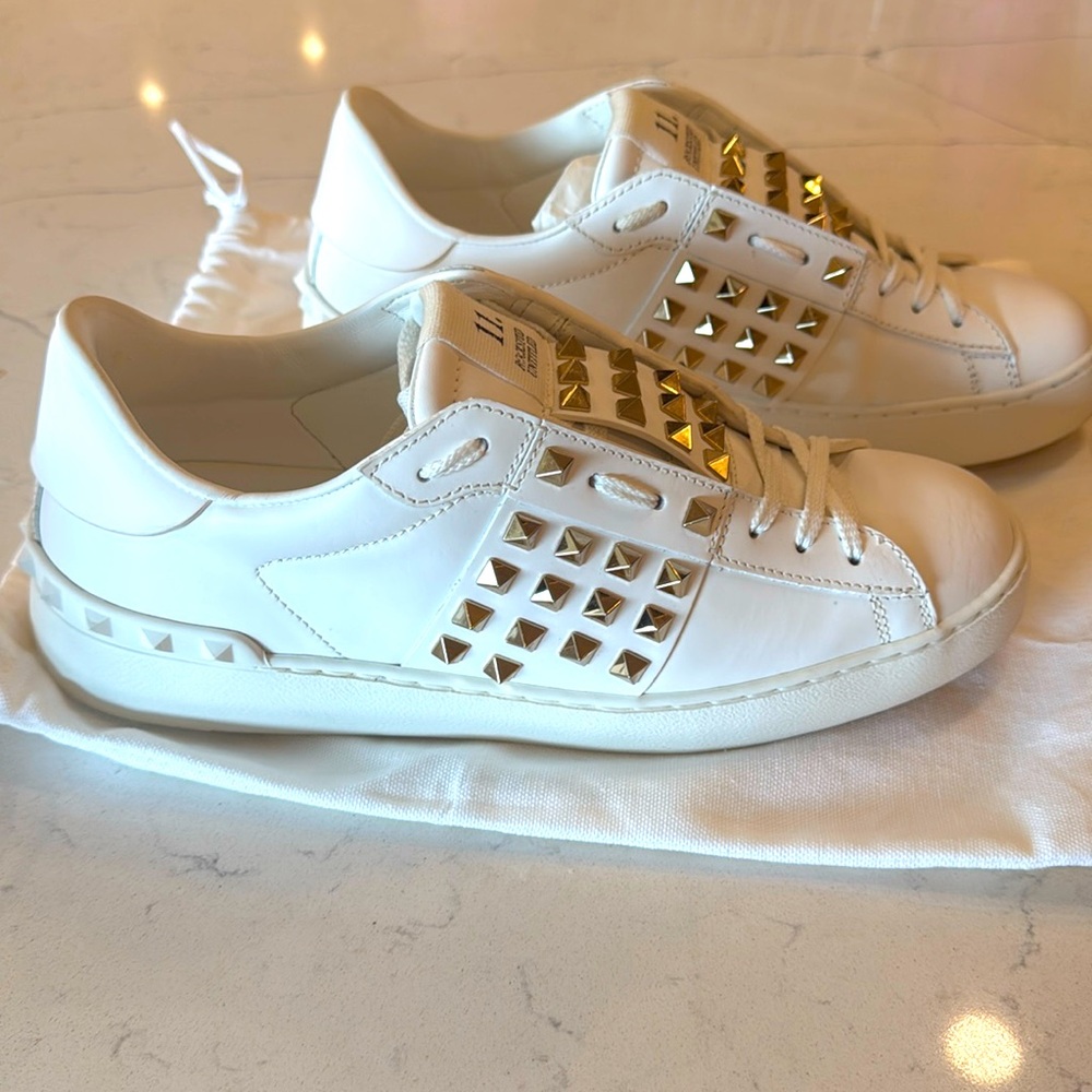 Womens Valentino Garavani white sneakers, size 40 worn one time, paid $850